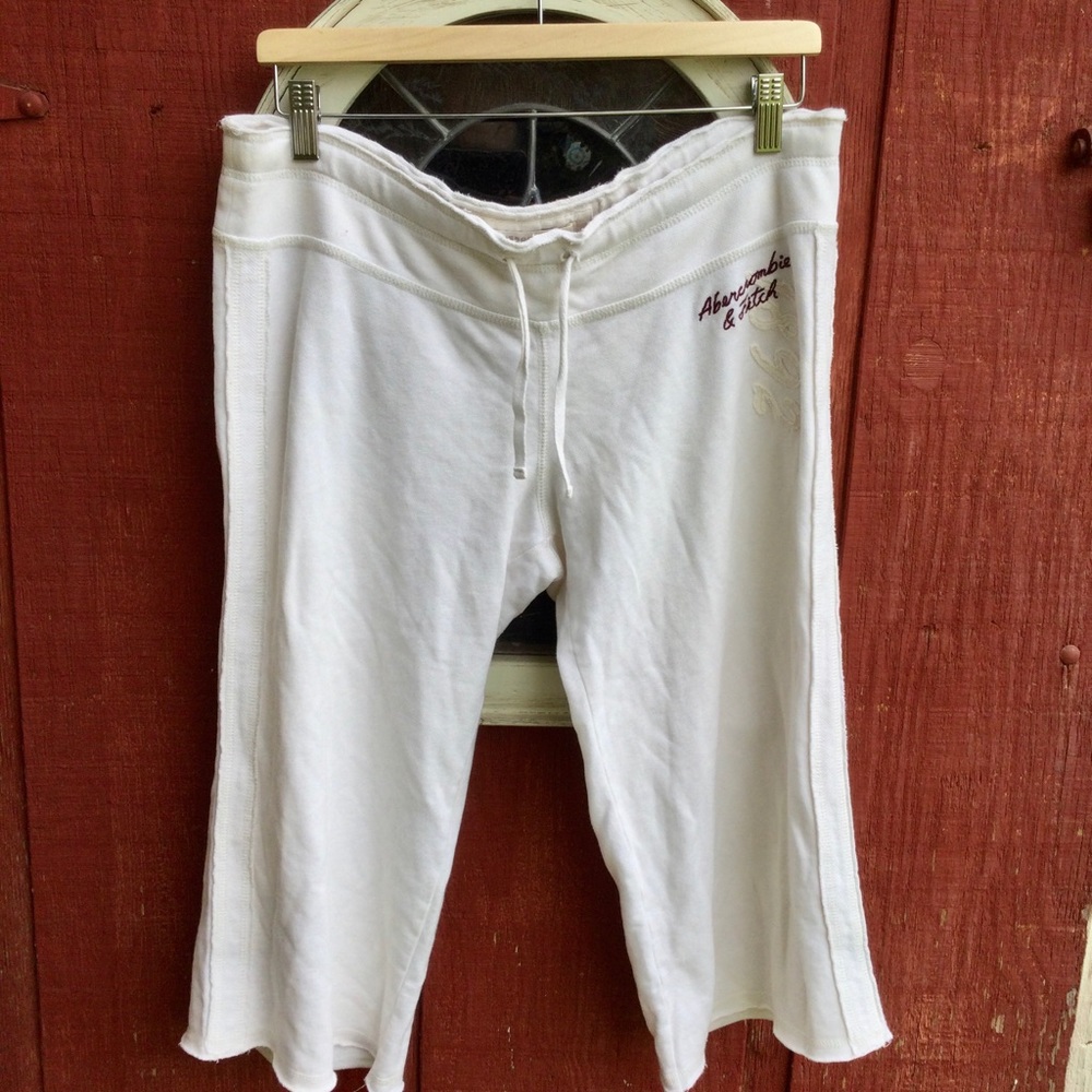 Abercrombie & Fitch Cropped Sweats (2) - Picture 2 of 14